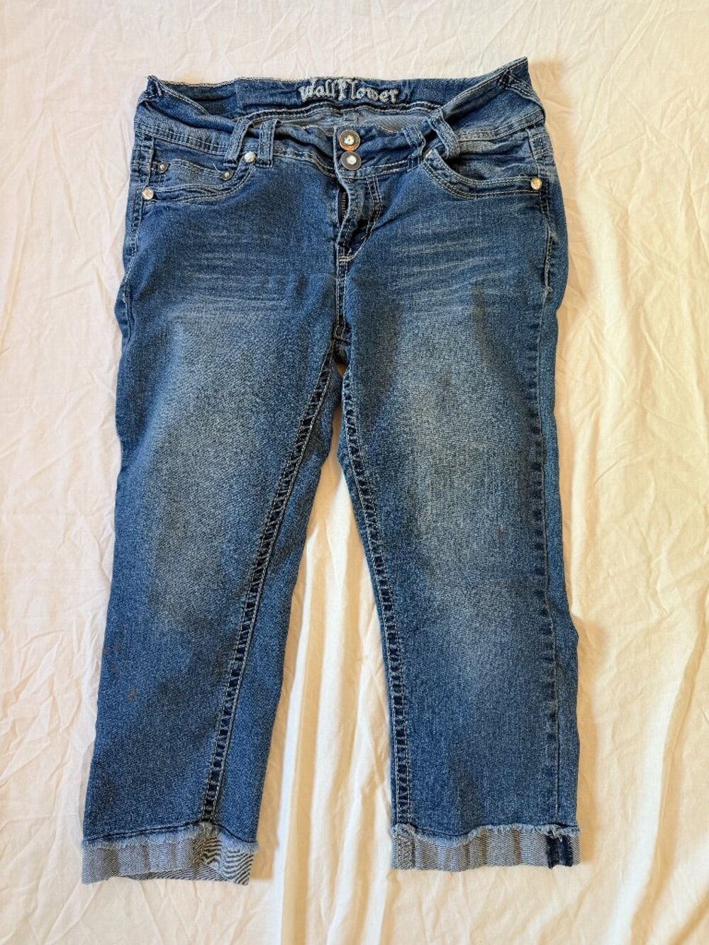 Y2K Wallflower Bling Pocket Capri Jeans Juniors Size 7 Rhinestone